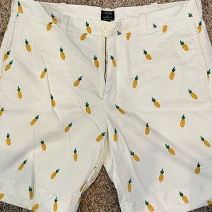 Mens Short - White with Pineapples (printed not stitched) - Size 35 JCREW